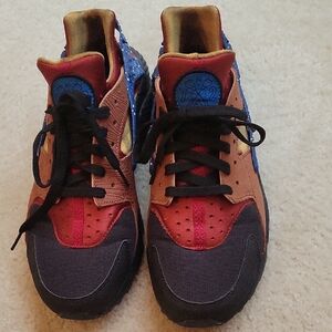 Nike Hurache Run Campfire Size 9 Men